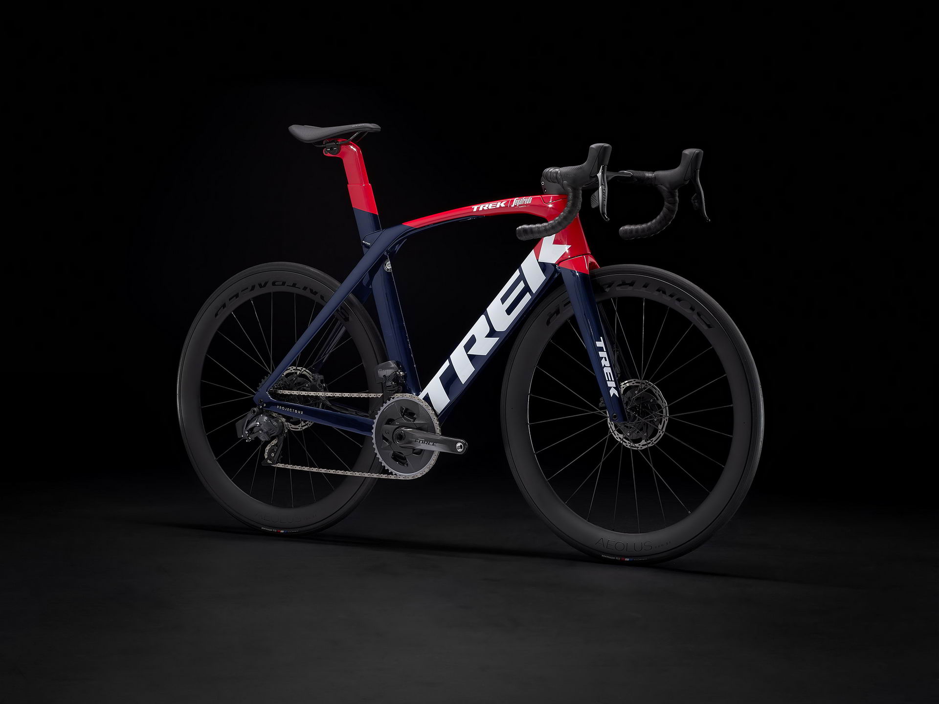 Trek Madone Maanteerattad